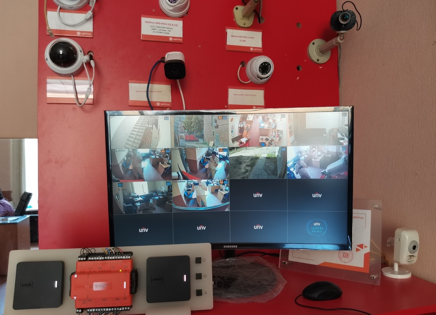 Image alt